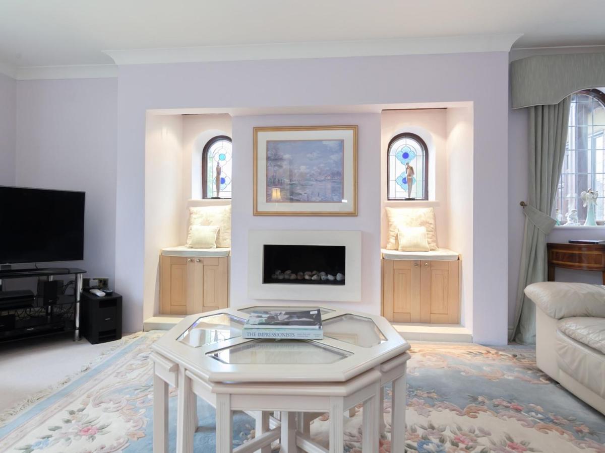 Ayuda House Hotel Олтринкам Екстериор снимка