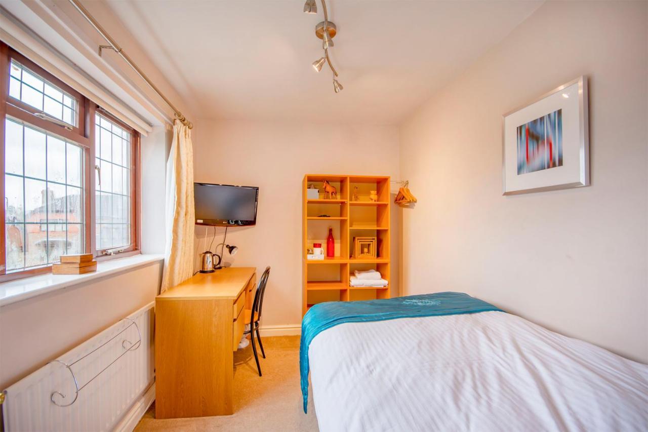 Ayuda House Hotel Олтринкам Стая снимка
