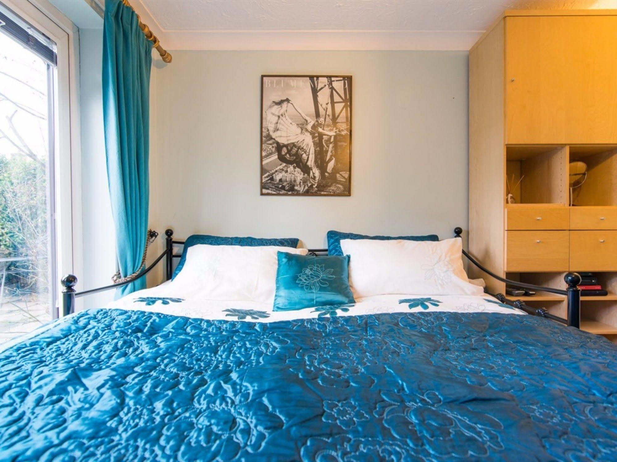 Ayuda House Hotel Олтринкам Екстериор снимка