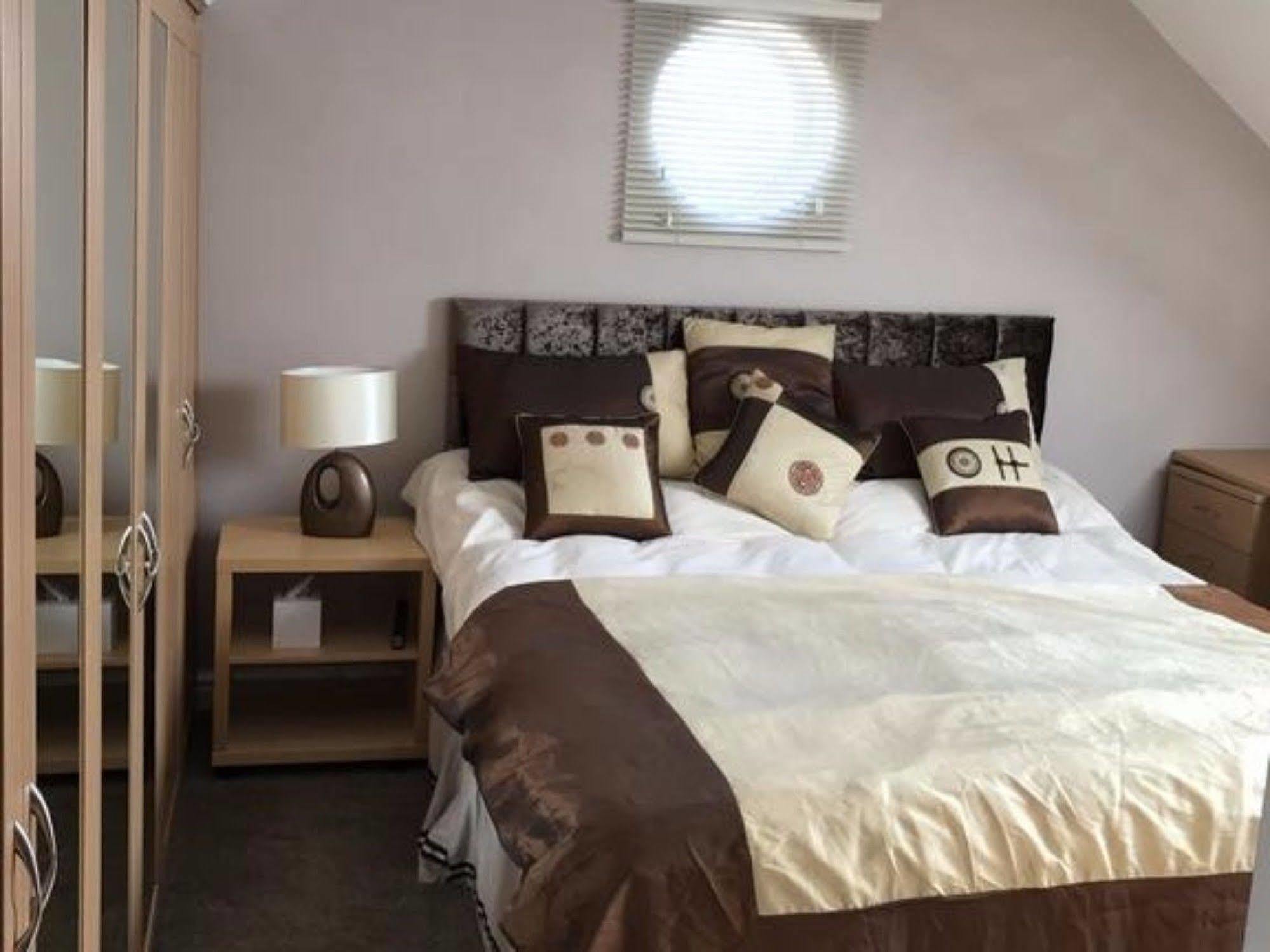 Ayuda House Hotel Олтринкам Екстериор снимка